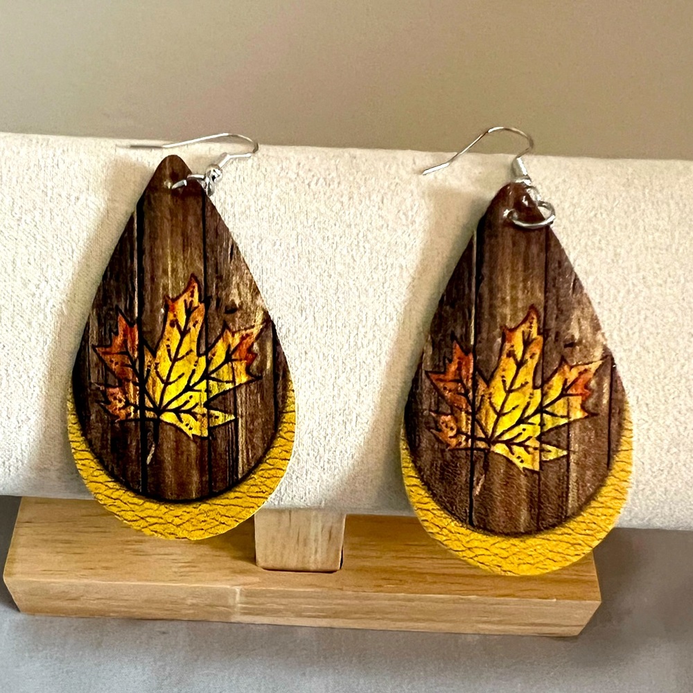 New thanksgiving maple leaf patterns teardrop dangle earrings